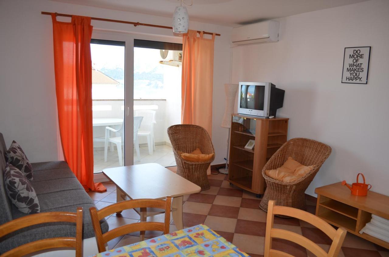 Apartments Leticia Baska  Exterior photo